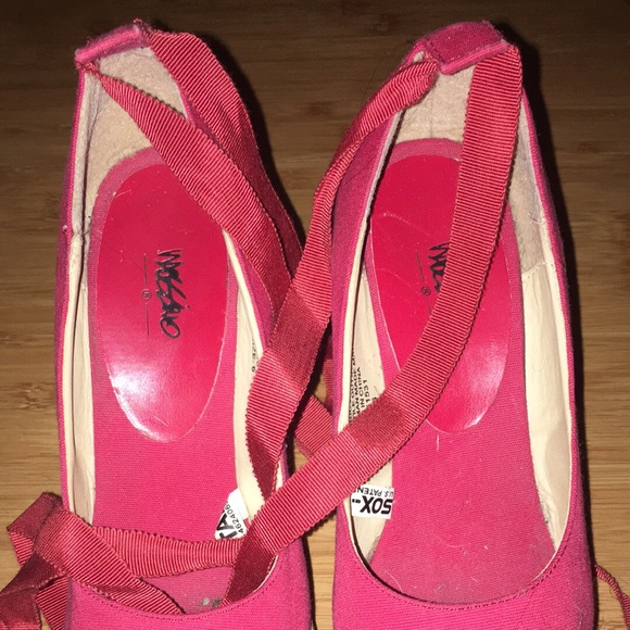 Mossimo Wedges, Red - Picture 2 of 3